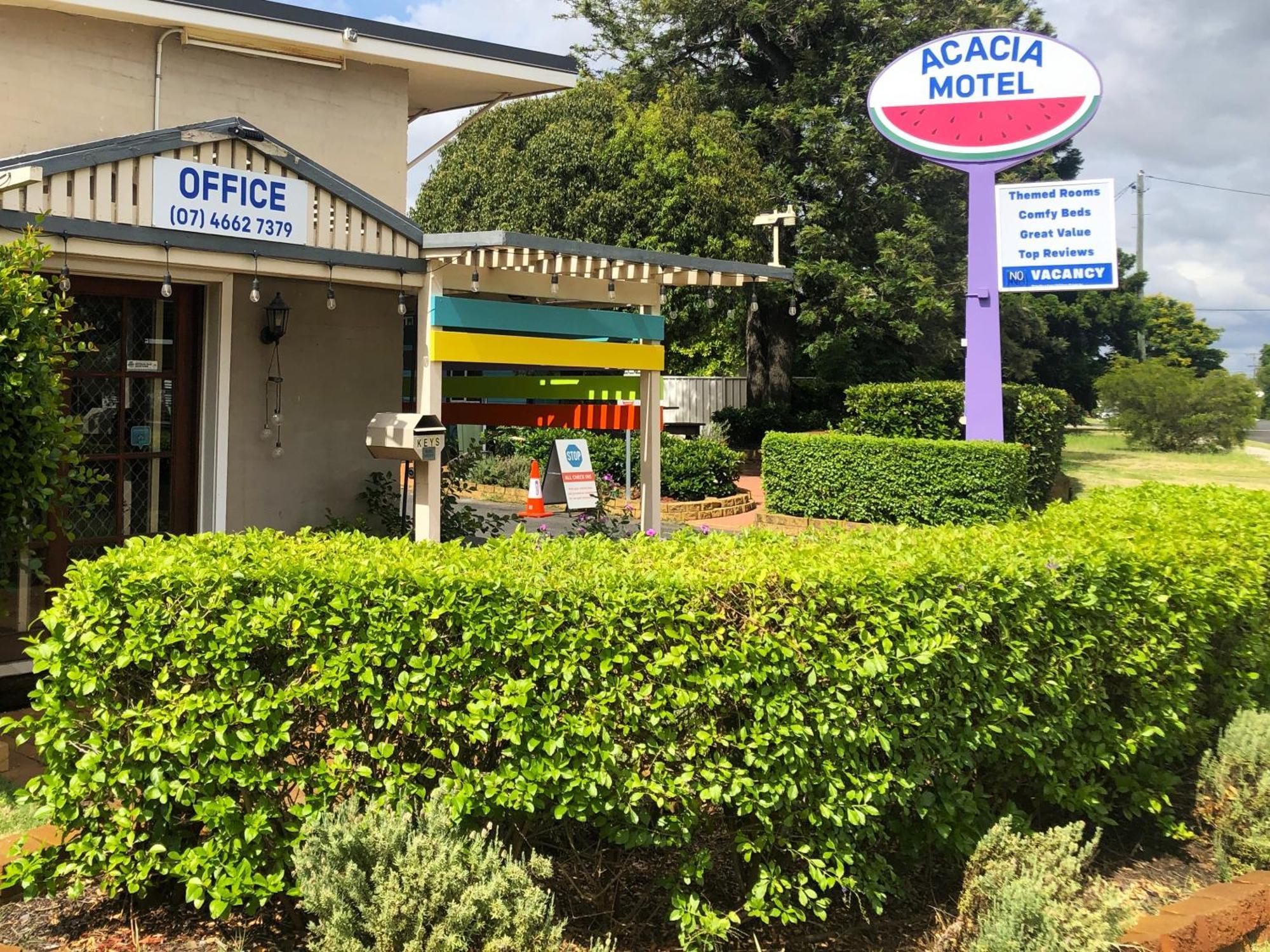 Acacia Motel Chinchilla Bagian luar foto