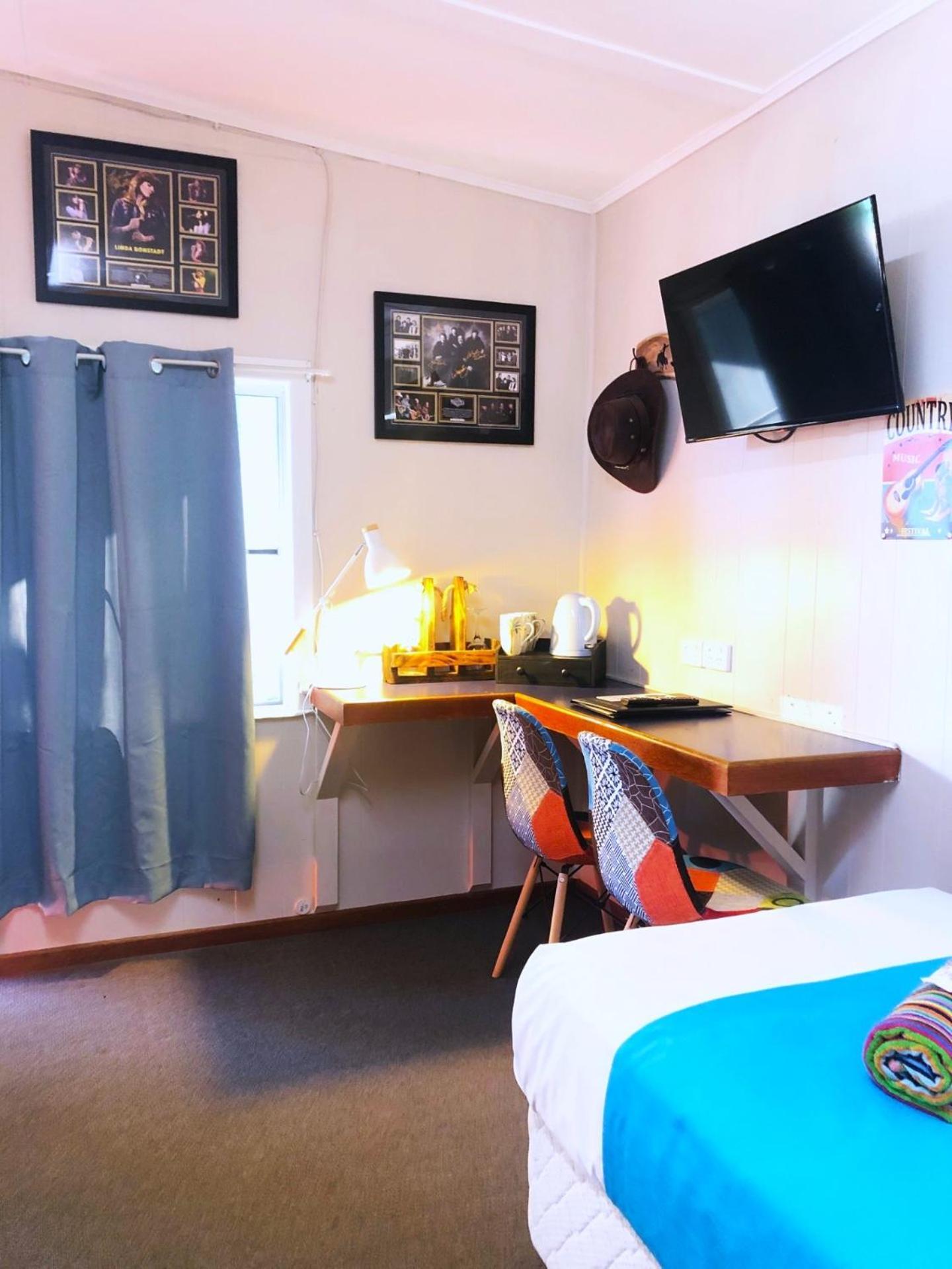 Acacia Motel Chinchilla Bagian luar foto