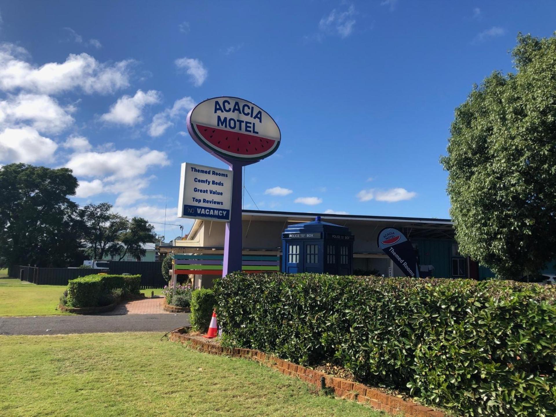 Acacia Motel Chinchilla Bagian luar foto